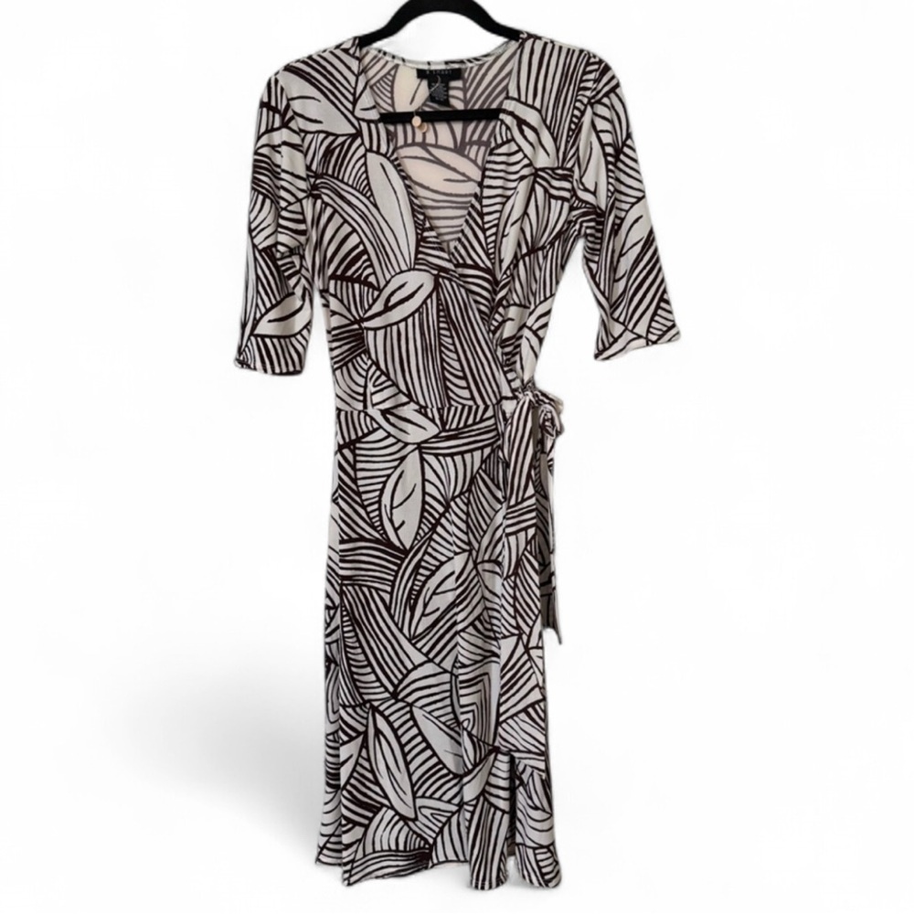 B. Smart Abstract Leaf Print Midi Wrap Dress - Picture 2 of 8